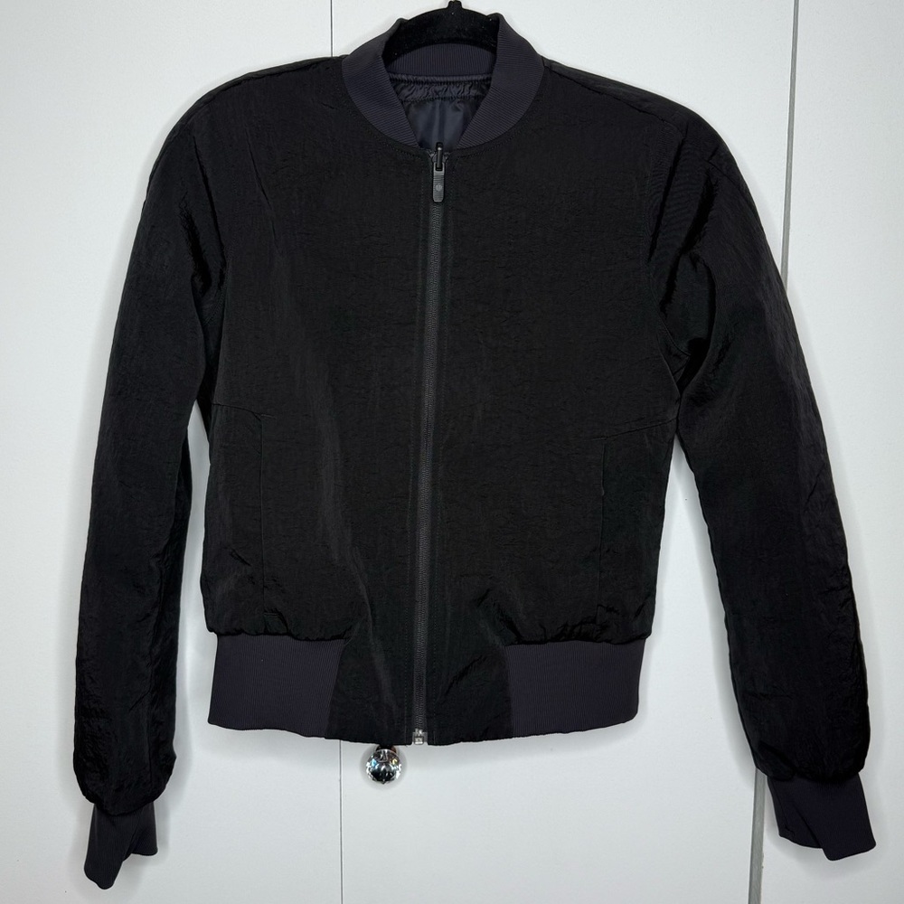 Lululemon Women's Non Stop Reversible Black Bomber Jacket Size 4 - Picture 2 of 12